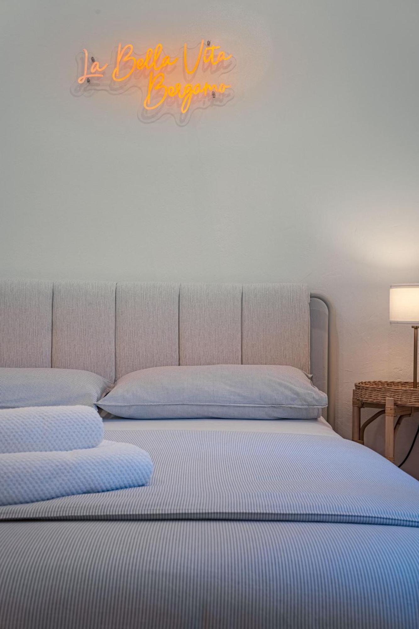 La Bella Vita Bergamo With Free Private Parking Exterior foto